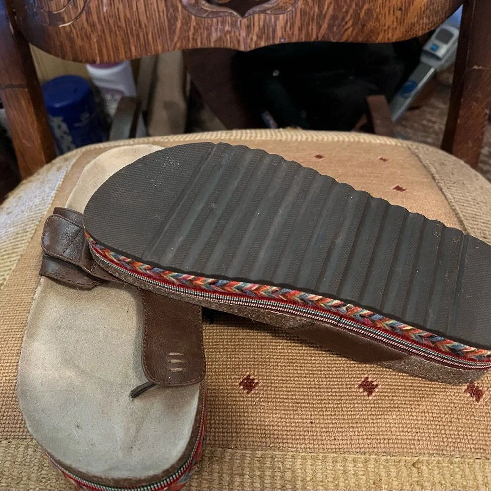 Colorful Platform Sandals - Picture 3 of 4